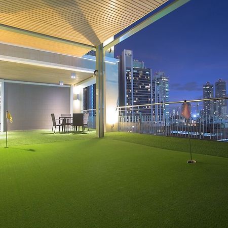 V Residence Serviced Apartment Bangkok Esterno foto