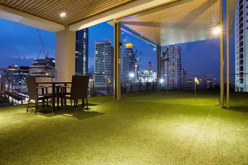 V Residence Serviced Apartment Bangkok Esterno foto